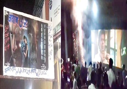 SRK`s `Jawan` gets an explosive salute in Malegaon cinema hall